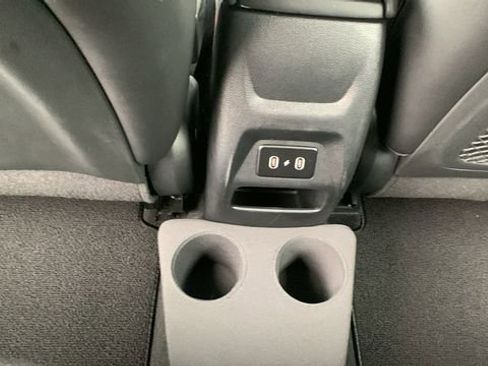 Certified 2025 Hyundai Venue Limited image 24