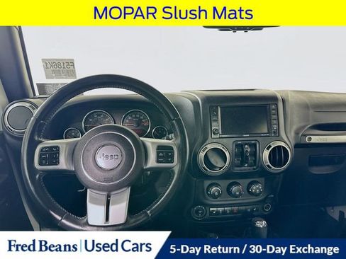 Used 2016 Jeep Wrangler Unlimited Rubicon image 24