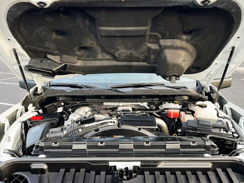 Used 2024 GMC Sierra 2500 Denali image 15