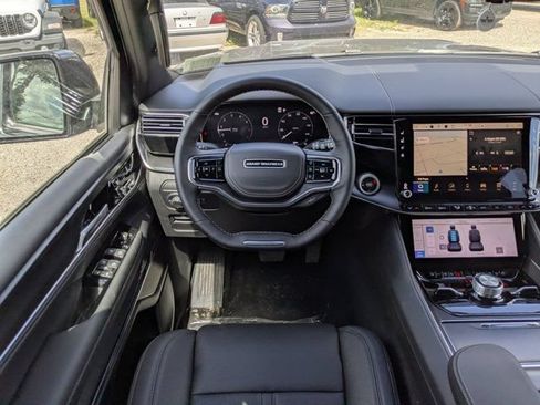 New 2026 Jeep Grand Wagoneer Summit w/ Premium Group III AWD/4WD image 18