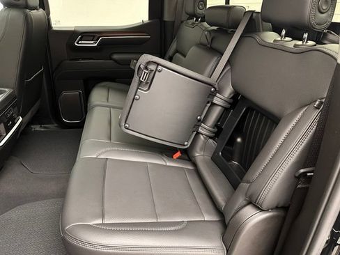Used 2026 GMC Sierra 1500 Denali AWD/4WD image 16