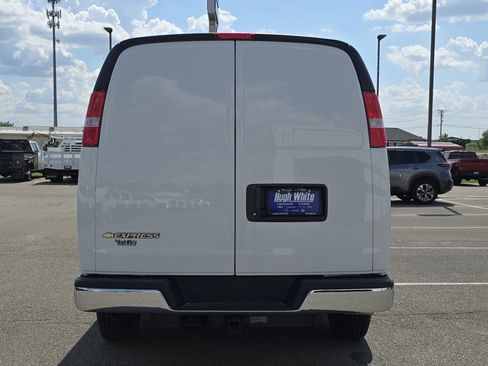 New 2026 Chevrolet Express 2500 w/ Driver Convenience Package RWD image 10