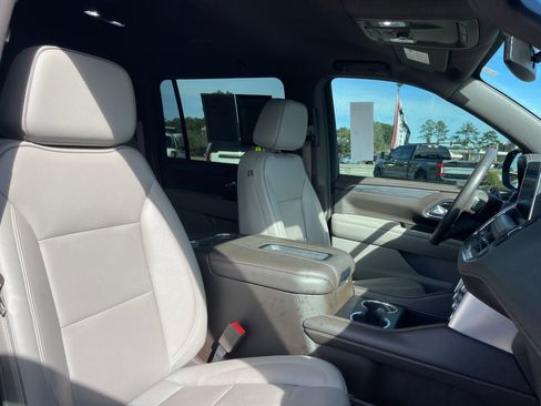 Used 2021 GMC Yukon XL SLT w/ SLT Luxury Package image 28
