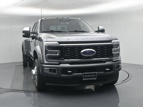Certified 2023 Ford F450 Platinum w/ FX4 Off-Road Package AWD/4WD image 62