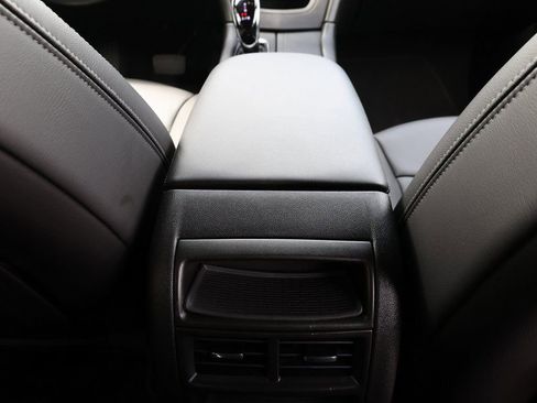 Used 2025 Cadillac XT5 Premium Luxury image 29