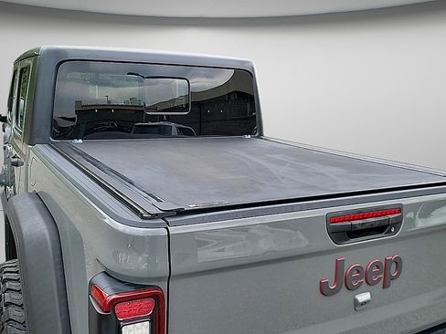 Used 2021 Jeep Gladiator Rubicon AWD/4WD image 29