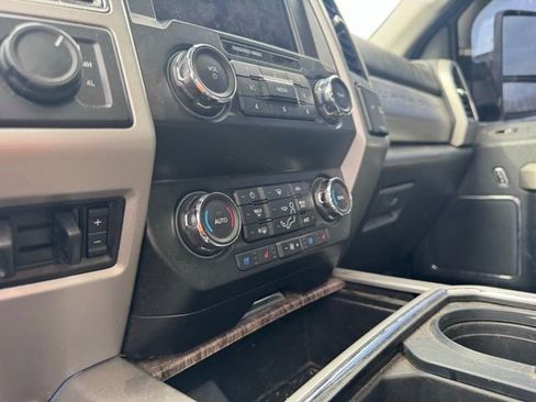 Used 2019 Ford F250 Lariat w/ Lariat Ultimate Package image 12