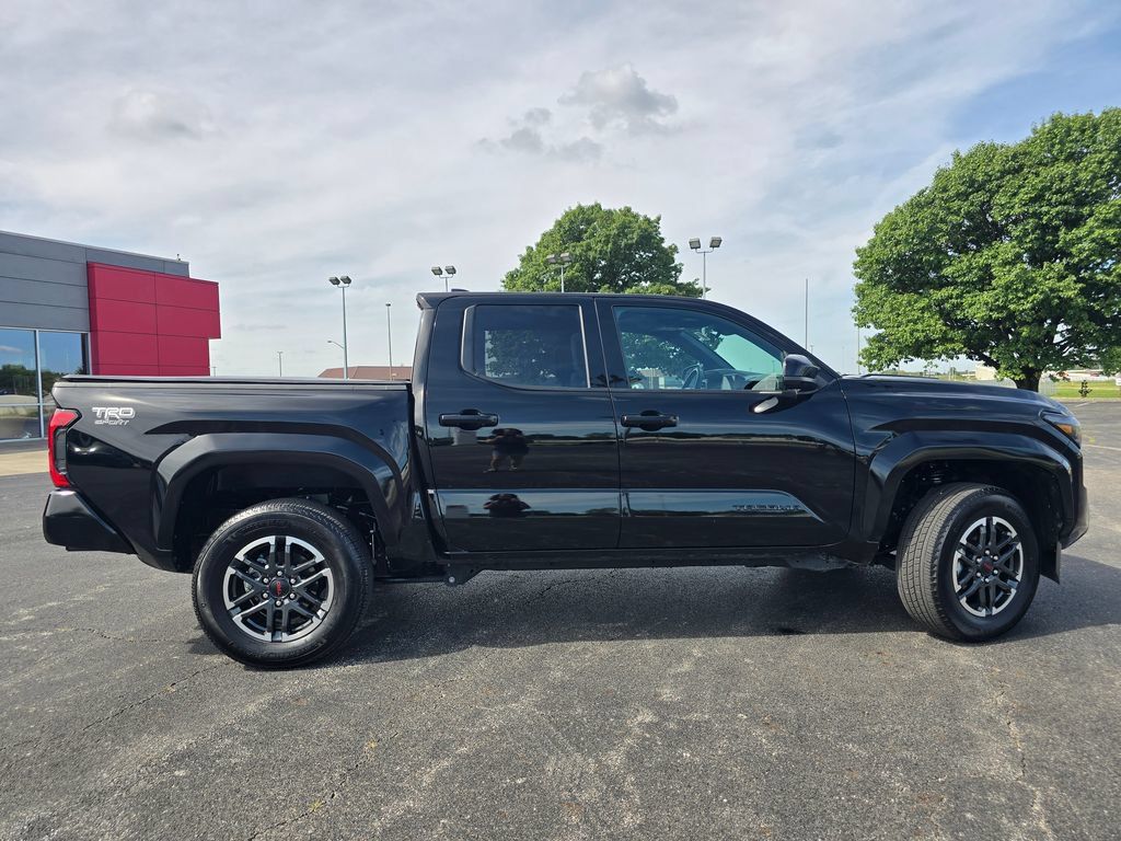 Certified 2025 Toyota Tacoma TRD Sport AWD/4WD image 17