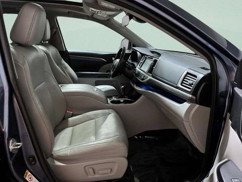 Used 2018 Toyota Highlander Limited Platinum AWD/4WD image 31