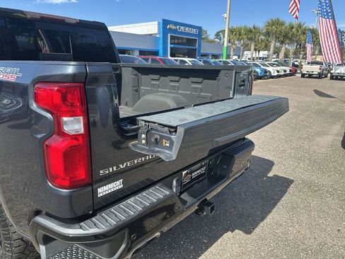 Used 2021 Chevrolet Silverado 1500 LT Trail Boss w/ Convenience Package II image 31