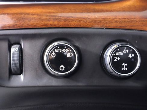 Used 2016 Cadillac Escalade Premium image 10