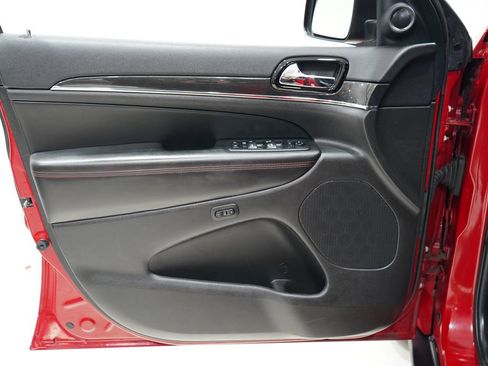 Used 2019 Jeep Grand Cherokee Trailhawk w/ Trailhawk Luxury Group image 18