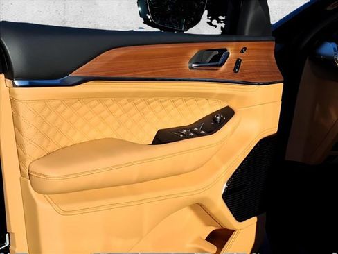 New 2025 Jeep Grand Cherokee Summit image 7