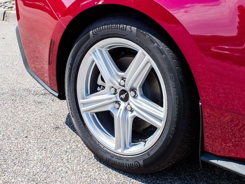 Used 2026 Ford Mustang Coupe RWD image 7