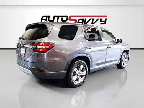 Used 2025 Honda Pilot EX-L image 7