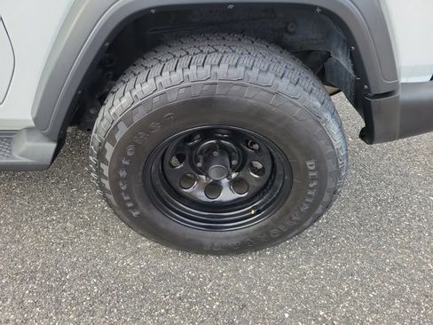 Used 2019 Jeep Wrangler Sport image 6