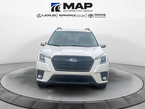 Used 2023 Subaru Forester Premium AWD/4WD image 8