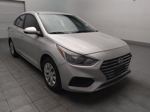 Used 2020 Hyundai Accent SE FWD image 13