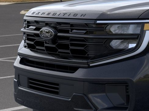 New 2026 Ford Expedition Max Platinum w/ Stealth Appearance Package AWD/4WD image 17