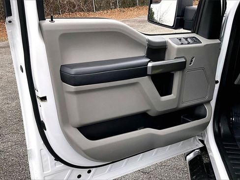 Used 2020 Ford F150 XLT w/ Equipment Group 302A Luxury image 18