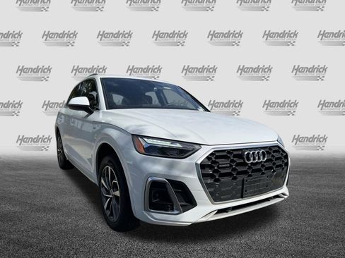 Certified 2023 Audi Q5 2.0T Premium w/ Convenience Package AWD/4WD image 2