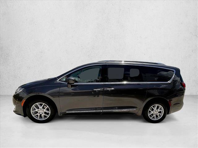 Used 2020 Chrysler Pacifica Touring-L FWD image 4