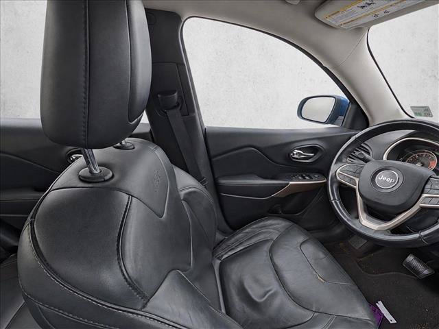 Used 2017 Jeep Cherokee Limited FWD image 11