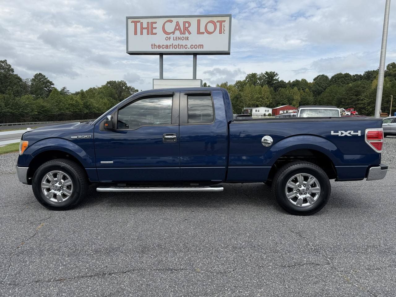 Used 2011 Ford F150 XLT w/ XLT Chrome Pkg AWD/4WD image 2