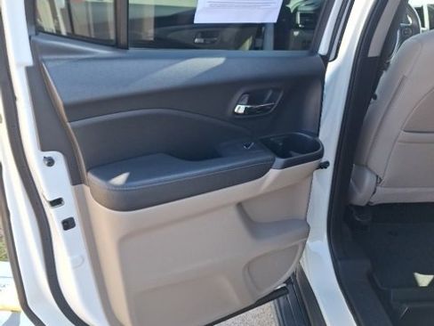 Used 2018 Honda Ridgeline RTL-T image 16