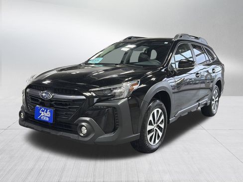 Certified 2025 Subaru Outback Premium w/ Popular Package #1A image 3