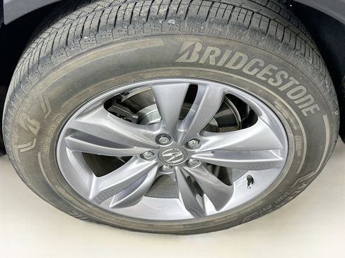 Used 2022 Acura MDX FWD image 11