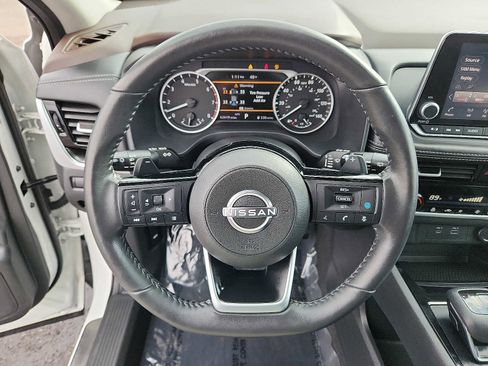 Used 2022 Nissan Rogue SV w/ SV Premium Package image 19