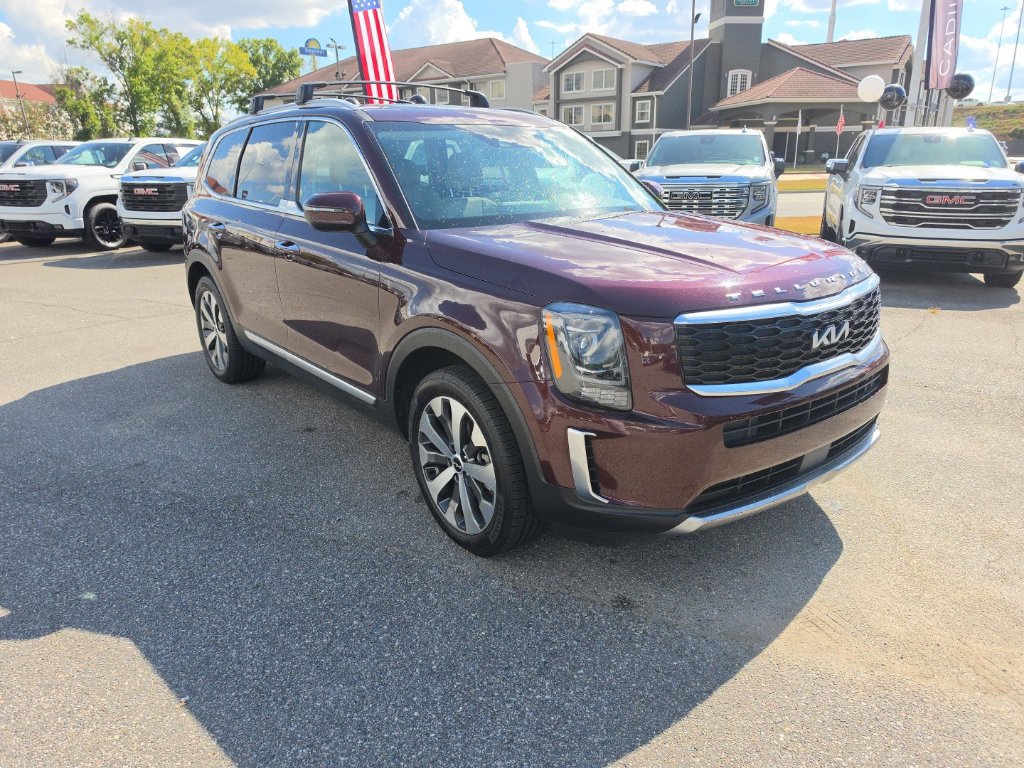 Used 2022 Kia Telluride S FWD image 1