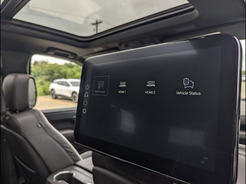 New 2026 GMC Yukon AT4 Ultimate w/ LPO, Floor Liner Package AWD/4WD image 16