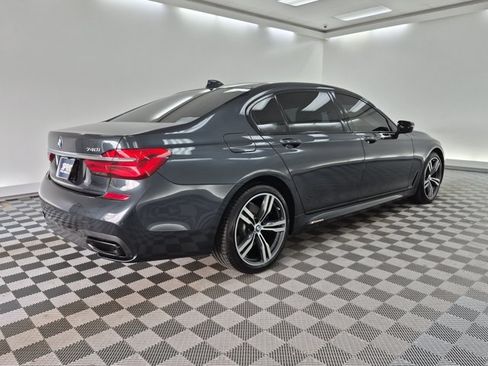 Used 2019 BMW 740i w/ Executive Package RWD image 4