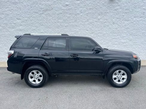 Used 2022 Toyota 4Runner SR5 image 11