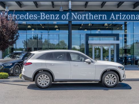 Used 2026 Mercedes-Benz GLC 300 4MATIC image 1