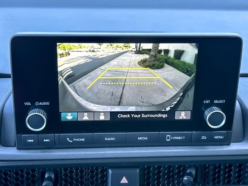 Used 2024 Honda CR-V EX image 19