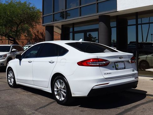 Used 2020 Ford Fusion SE image 9