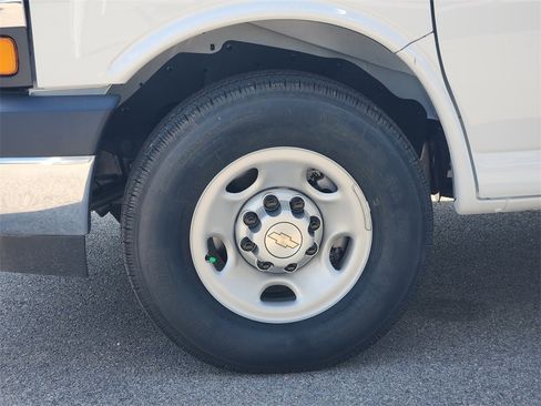 New 2025 Chevrolet Express 3500 w/ Power Convenience Package image 10