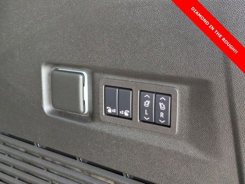 Used 2024 GMC Yukon Denali image 37