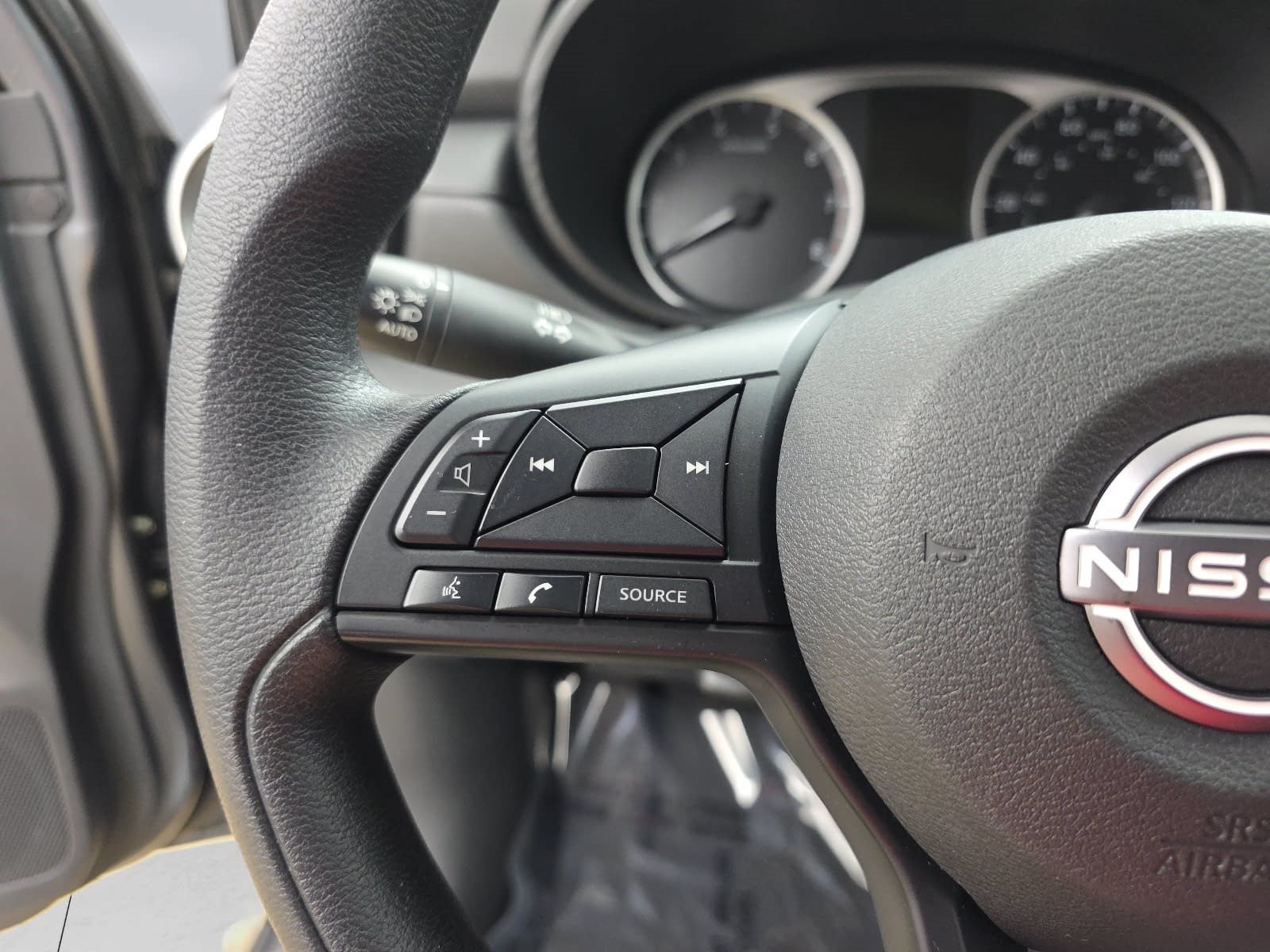 Used 2025 Nissan Versa S w/ Trunk Package FWD image 14