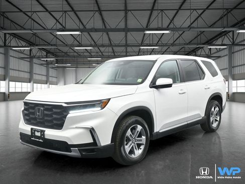 Certified 2025 Honda Pilot EX-L image 1