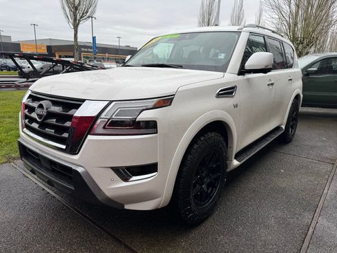 Used 2021 Nissan Armada SL w/ Captain's Chairs Package image 11