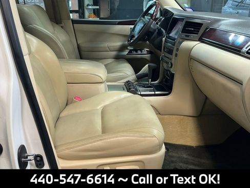 Used 2013 Lexus LX 570 4WD w/ Luxury Pkg image 24