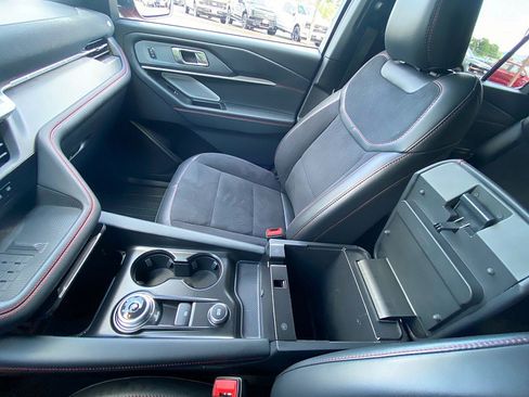 Certified 2025 Ford Explorer ST w/ Sun And Sound Package image 51