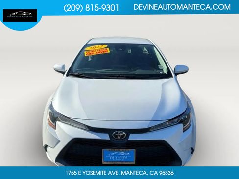 Used 2022 Toyota Corolla LE image 2