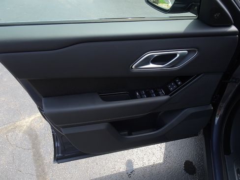 Used 2026 Land Rover Range Rover Velar Autobiography AWD/4WD image 17