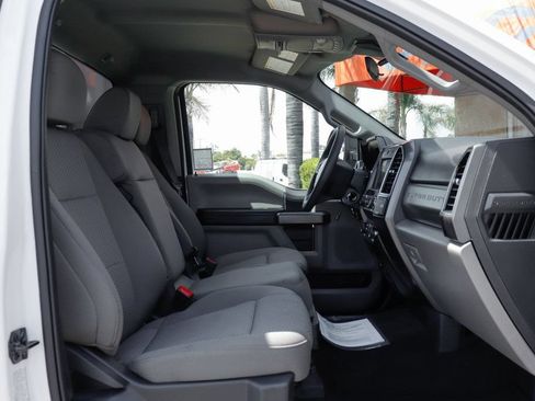 Used 2022 Ford F550 2WD Regular Cab Super Duty w/ XLT Value Package image 38