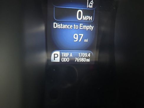 Used 2018 Toyota Avalon XLE image 19